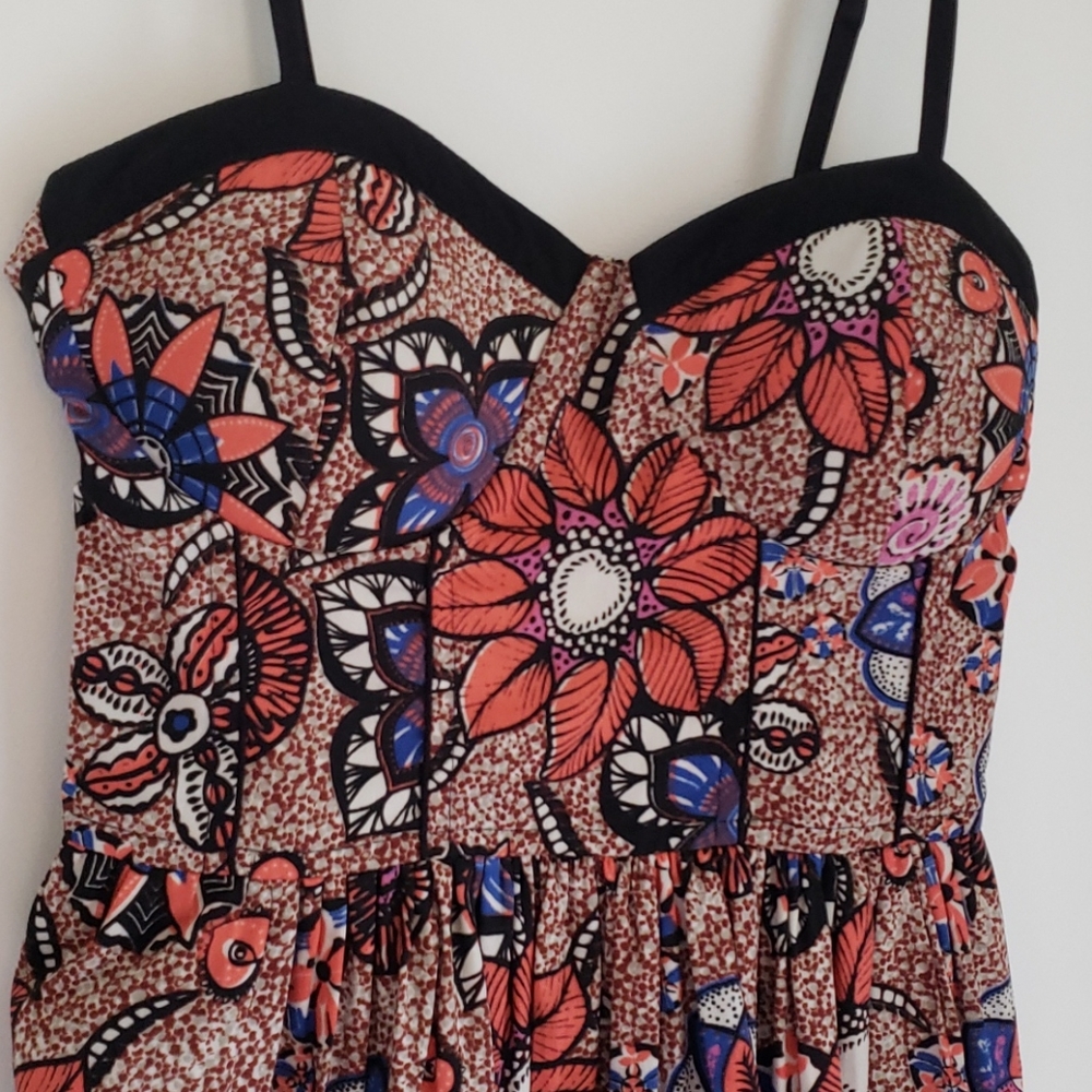 Dress w/pockets - Picture 2 of 8
